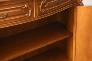 中古　美品　イタリア　象嵌入り　細部まで施された彫刻のデザインが高級感あふれるサイドボード(サイドキャビネット、収納棚、戸棚)(定価推定約60万円)(R-061033)