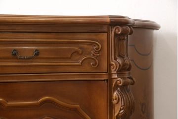 中古　美品　イタリア　象嵌入り　細部まで施された彫刻のデザインが高級感あふれるサイドボード(サイドキャビネット、収納棚、戸棚)(定価推定約60万円)(R-061033)