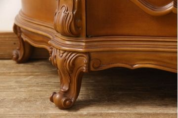 中古　美品　イタリア　象嵌入り　細部まで施された彫刻のデザインが高級感あふれるサイドボード(サイドキャビネット、収納棚、戸棚)(定価推定約60万円)(R-061033)
