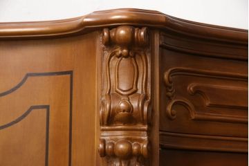 中古　美品　イタリア　象嵌入り　細部まで施された彫刻のデザインが高級感あふれるサイドボード(サイドキャビネット、収納棚、戸棚)(定価推定約60万円)(R-061033)