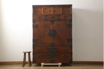 中古　美品　岩谷堂箪笥　菊幸　和の趣あふれる衣装箪笥(和箪笥、和たんす、収納箪笥、引き出し、上下バラ売り可能)(定価約83万円)(R-061034)