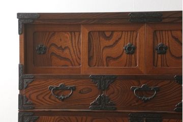 中古　美品　岩谷堂箪笥　菊幸　和の趣あふれる衣装箪笥(和箪笥、和たんす、収納箪笥、引き出し、上下バラ売り可能)(定価約83万円)(R-061034)