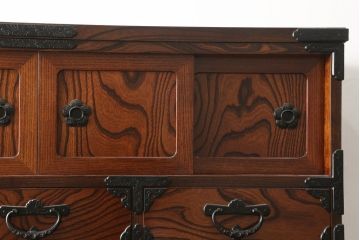 中古　美品　岩谷堂箪笥　菊幸　和の趣あふれる衣装箪笥(和箪笥、和たんす、収納箪笥、引き出し、上下バラ売り可能)(定価約83万円)(R-061034)
