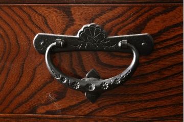 中古　美品　岩谷堂箪笥　菊幸　和の趣あふれる衣装箪笥(和箪笥、和たんす、収納箪笥、引き出し、上下バラ売り可能)(定価約83万円)(R-061034)
