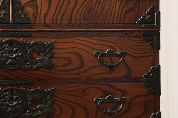 中古　美品　岩谷堂箪笥　菊幸　和の趣あふれる衣装箪笥(和箪笥、和たんす、収納箪笥、引き出し、上下バラ売り可能)(定価約83万円)(R-061034)