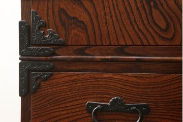 中古　美品　岩谷堂箪笥　菊幸　和の趣あふれる衣装箪笥(和箪笥、和たんす、収納箪笥、引き出し、上下バラ売り可能)(定価約83万円)(R-061034)