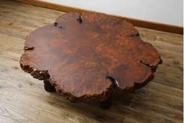 中古　美品　銘木　楓(カエデ)の輪切り　瘤材　鳥眼杢(バーズアイ)　木の風合いを活かした高級座卓(ローテーブル、センターテーブル、リビングテーブル)(定価約50万円)(R-061036)