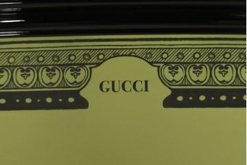 中古　美品　グッチ(GUCCI)　Urtica Feroxデザイン　トレイとしても使えるメタル製折りたたみテーブル(折り畳み、トレー、お盆、サイドテーブル、コーヒーテーブル)(R-061045)