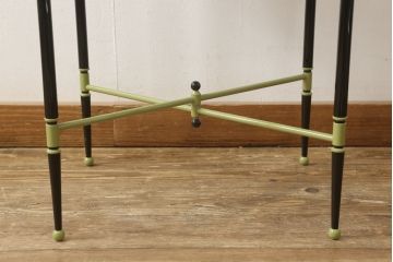 中古　美品　グッチ(GUCCI)　Urtica Feroxデザイン　トレイとしても使えるメタル製折りたたみテーブル(折り畳み、トレー、お盆、サイドテーブル、コーヒーテーブル)(R-061045)