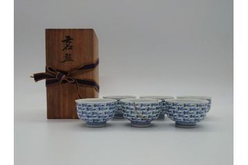 平安春峰造　松月庵　染付　めだか図　煎茶碗　茶碗6客セット(共箱付き、煎茶器、めだか紋、めだか群、湯呑み、茶器、和食器)(R-061055)