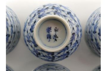 平安春峰造　松月庵　染付　めだか図　煎茶碗　茶碗6客セット(共箱付き、煎茶器、めだか紋、めだか群、湯呑み、茶器、和食器)(R-061055)