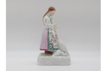 ハンガリー　ヘレンド(HEREND)　女の子とガチョウのフィギュリン(少女、フィギュア、置物、置きもの、西洋陶磁器、人形、飾り物、飾り、ディスプレイ雑貨)(R-061067)