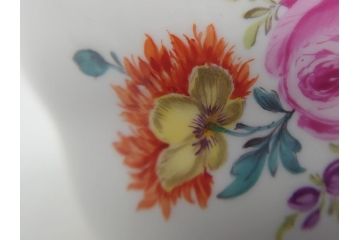 ドイツ　マイセン　Meissen　五つ花　メイン　ピンクローズ　ベーシックフラワー　気品あふれるコーヒーカップ&ソーサー(共箱付き、洋食器、西洋陶磁器、C&S)(R-061069)