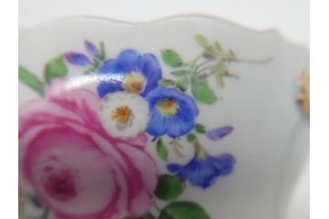 ドイツ　マイセン　Meissen　五つ花　メイン　ピンクローズ　ベーシックフラワー　気品あふれるコーヒーカップ&ソーサー(共箱付き、洋食器、西洋陶磁器、C&S)(R-061069)