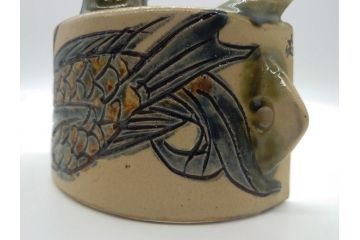 人間国宝　金城次郎　壺屋焼(上焼)　魚文　抱瓶(沖縄、琉球陶器、金城一門、酒器、魚紋、徳利、民芸陶器)(R-061070)