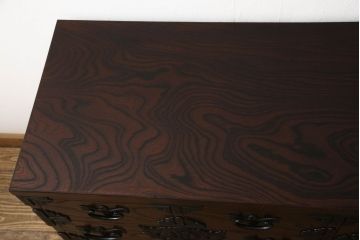 中古　美品　岩谷堂箪笥　迫力のある金具と杢目が存在感を放つ車箪笥(和タンス、収納箪笥、引き出し)(R-061085)