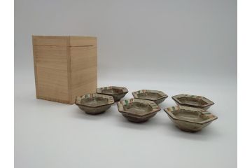 人間国宝　島岡達三　益子焼　象嵌赤絵縞文六角組皿　六角組皿6客セット(共箱付き、小鉢、和食器、民芸陶器)(R-061090)