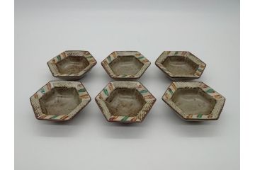 人間国宝　島岡達三　益子焼　象嵌赤絵縞文六角組皿　六角組皿6客セット(共箱付き、小鉢、和食器、民芸陶器)(R-061090)