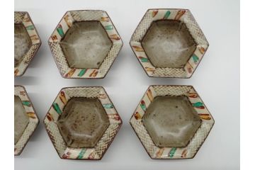 人間国宝　島岡達三　益子焼　象嵌赤絵縞文六角組皿　六角組皿6客セット(共箱付き、小鉢、和食器、民芸陶器)(R-061090)