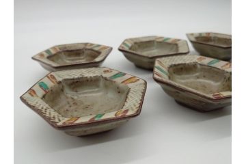 人間国宝　島岡達三　益子焼　象嵌赤絵縞文六角組皿　六角組皿6客セット(共箱付き、小鉢、和食器、民芸陶器)(R-061090)