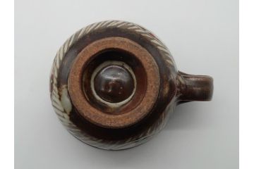 人間国宝　島岡達三　益子焼　象嵌赤絵　草花文カップ&ソーサー2客(共箱無し、コーヒーカップ、民芸陶器)(R-061094)