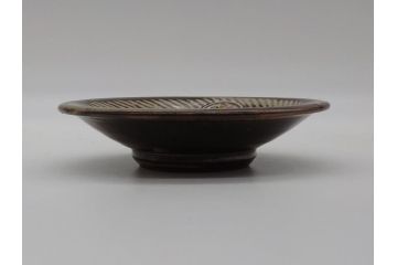 人間国宝　島岡達三　益子焼　象嵌赤絵　草花文カップ&ソーサー2客(共箱無し、コーヒーカップ、民芸陶器)(R-061094)