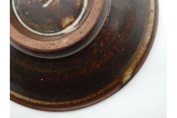 人間国宝　島岡達三　益子焼　象嵌赤絵　草花文カップ&ソーサー2客(共箱無し、コーヒーカップ、民芸陶器)(R-061094)