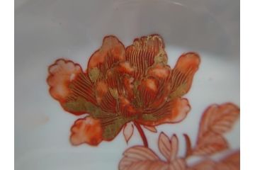 明治〜大正　九谷焼　久谷製　久谷赤絵　小槌摘赤絵金彩　菓子器　鮮やかな色合いの5.4寸菓子鉢(蓋物、蓋付菓子鉢、深鉢、深皿、シュガーポット)(R-061095)