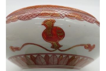 明治〜大正　九谷焼　久谷製　久谷赤絵　小槌摘赤絵金彩　菓子器　鮮やかな色合いの5.4寸菓子鉢(蓋物、蓋付菓子鉢、深鉢、深皿、シュガーポット)(R-061095)