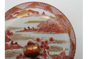 明治〜大正　九谷焼　久谷製　久谷赤絵　小槌摘赤絵金彩　菓子器　鮮やかな色合いの5.4寸菓子鉢(蓋物、蓋付菓子鉢、深鉢、深皿、シュガーポット)(R-061095)