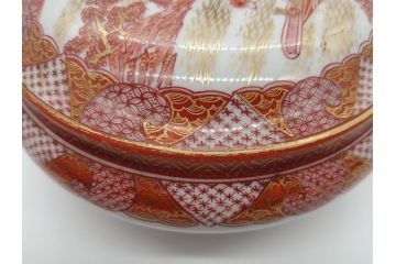 明治〜大正　九谷焼　久谷製　久谷赤絵　小槌摘赤絵金彩　菓子器　鮮やかな色合いの5.4寸菓子鉢(蓋物、蓋付菓子鉢、深鉢、深皿、シュガーポット)(R-061095)