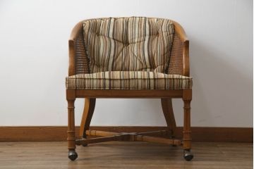 中古　 美品　DREXEL HERITAGE(ドレクセルヘリテイジ)　Grand Villa(グランドヴィラ)　くつろぎの時間を演出するキャスター付きチェア(ダイニングチェア、アームチェア、椅子、イス)(R-061101)