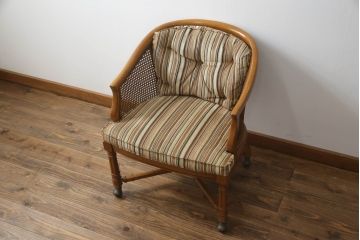 中古　 美品　DREXEL HERITAGE(ドレクセルヘリテイジ)　Grand Villa(グランドヴィラ)　くつろぎの時間を演出するキャスター付きチェア(ダイニングチェア、アームチェア、椅子、イス)(R-061101)