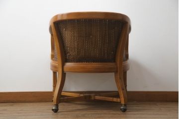 中古　 美品　DREXEL HERITAGE(ドレクセルヘリテイジ)　Grand Villa(グランドヴィラ)　くつろぎの時間を演出するキャスター付きチェア(ダイニングチェア、アームチェア、椅子、イス)(R-061102)