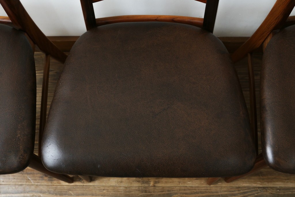 デンマークビンテージ　ニールス・コフォード(Niels Koefoed)　リス(Lis)　ローズウッド　くびれた背貫が素敵なラダーバックチェア4脚セット　(R-061121)