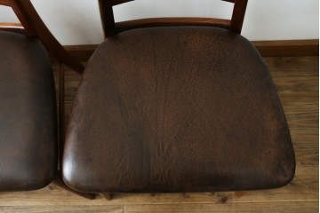 デンマークビンテージ　ニールス・コフォード(Niels Koefoed)　リス(Lis)　ローズウッド　くびれた背貫が素敵なラダーバックチェア4脚セット　(R-061121)