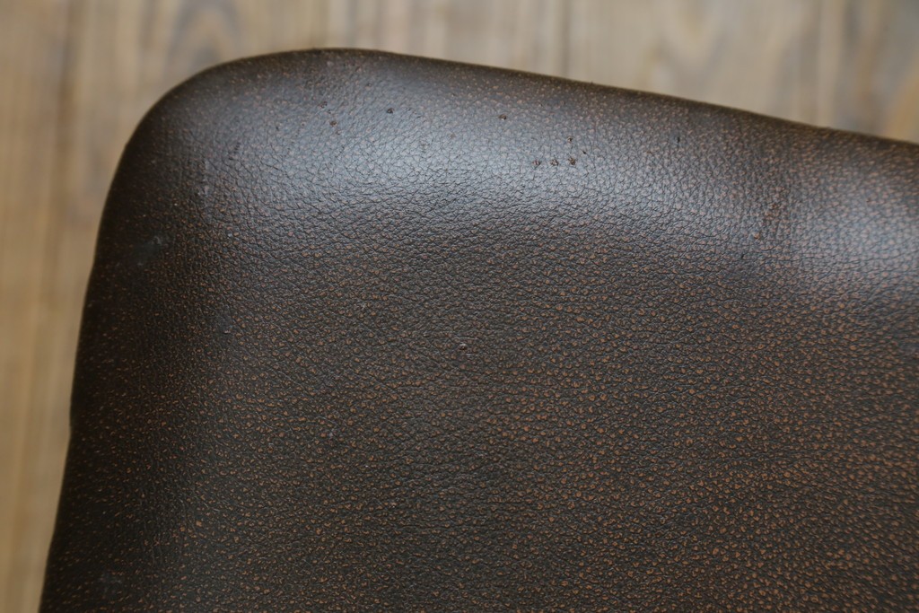 デンマークビンテージ　ニールス・コフォード(Niels Koefoed)　リス(Lis)　ローズウッド　くびれた背貫が素敵なラダーバックチェア4脚セット　(R-061121)