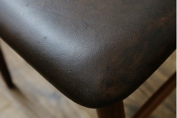 デンマークビンテージ　ニールス・コフォード(Niels Koefoed)　リス(Lis)　ローズウッド　くびれた背貫が素敵なラダーバックチェア4脚セット　(R-061121)