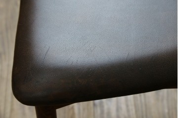 デンマークビンテージ　ニールス・コフォード(Niels Koefoed)　リス(Lis)　ローズウッド　くびれた背貫が素敵なラダーバックチェア4脚セット　(R-061121)