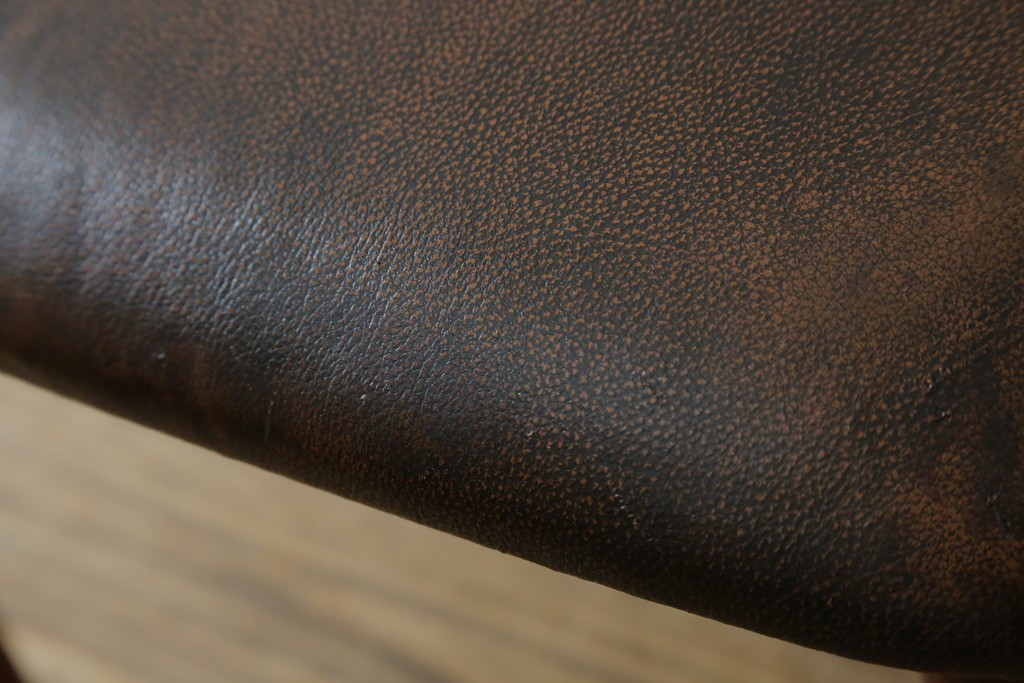 デンマークビンテージ　ニールス・コフォード(Niels Koefoed)　リス(Lis)　ローズウッド　くびれた背貫が素敵なラダーバックチェア4脚セット　(R-061121)