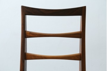 デンマークビンテージ　ニールス・コフォード(Niels Koefoed)　リス(Lis)　ローズウッド　くびれた背貫が素敵なラダーバックチェア4脚セット　(R-061121)