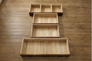 中古　岩谷堂箪笥　400四尺整理白鳥　巾着金具　重厚感と品格を兼ね備えた衣装箪笥(整理ダンス、引き出し、サイドチェスト、収納箪笥)(R-061123)