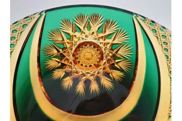 黒木国昭　グラスアート黒木　二色被せ　綾切子　黄色と緑の美しい色彩が目を引く8寸大皿(ガラス工芸、硝子、照葉樹林、切子、現代の名工)(R-061133)