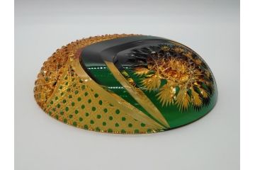 黒木国昭　グラスアート黒木　二色被せ　綾切子　黄色と緑の美しい色彩が目を引く8寸大皿(ガラス工芸、硝子、照葉樹林、切子、現代の名工)(R-061133)