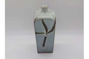 人間国宝　島岡達三　益子焼　白釉縄文象嵌　流文方壺(共箱付き、白釉、壷、民芸陶器)(R-061134)