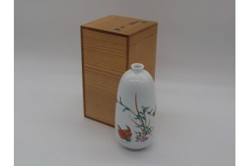 人間国宝　十三代　酒井田柿右衛門　錦　粟鶉文　花瓶(共箱付き、濁手、磁器、陶磁器、赤絵、花器、色絵、作家物)(R-061136)