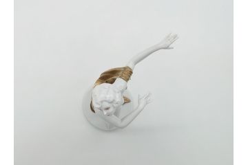 ドイツ　ローゼンタール(Rosenthal)　裸婦　女性　今にも動き出しそうなしなやかな造りのフィギュリン(陶磁器、置物)(R-061141)