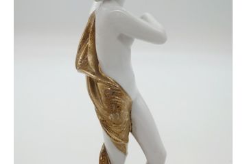 ドイツ　ローゼンタール(Rosenthal)　裸婦　女性　今にも動き出しそうなしなやかな造りのフィギュリン(陶磁器、置物)(R-061141)