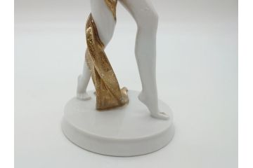 ドイツ　ローゼンタール(Rosenthal)　裸婦　女性　今にも動き出しそうなしなやかな造りのフィギュリン(陶磁器、置物)(R-061141)