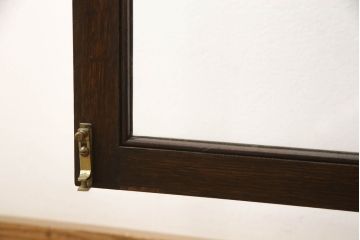 イギリスアンティーク　オーク材　サイズがいいね!　上品な佇まいが魅力的なブックケース(本箱、収納棚、戸棚、キャビネット)(R-061147)